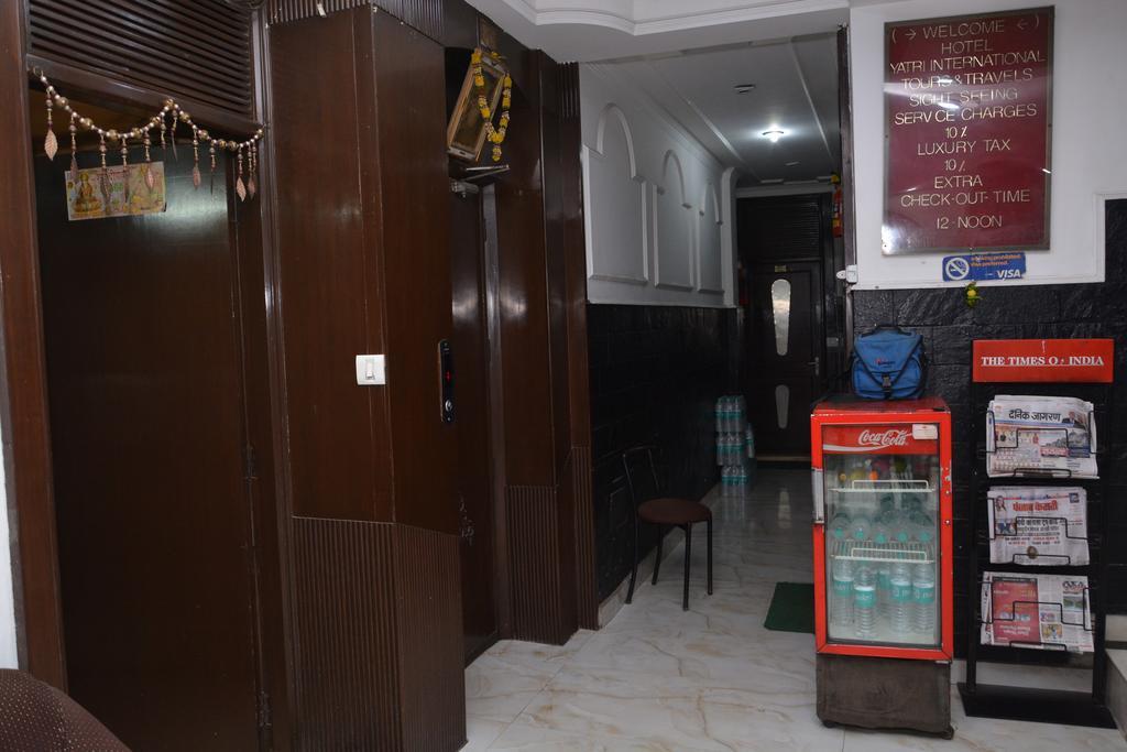 Hotel Yatri International Yeni Delhi Dış mekan fotoğraf